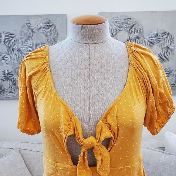 Love, Fire: Keyhole Front-Tie Polkadot Skater Dress size Large In Yellow - NEW - Picture 5 of 14